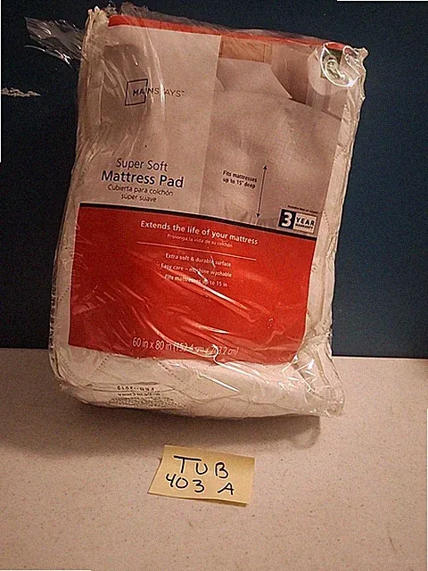 Mainstays Super Soft Quilted Mattress Pad, Queen Packaging Damaged